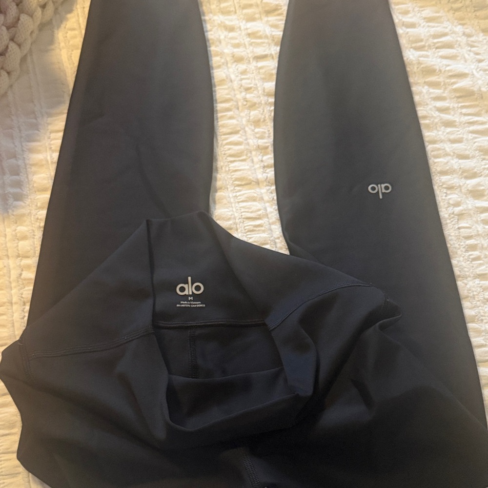 ALO Yoga airlift Black Leggings